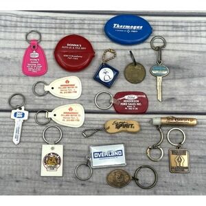 LOT OF VINTAGE ADVERTISING KEYCHAINS - CATERPILLAR ROAD KING OVERLAND‎ AMOCO